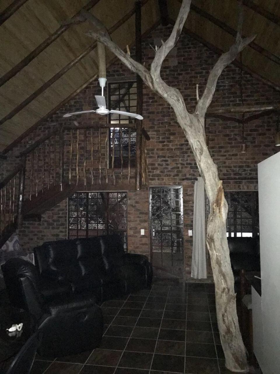 Kruger Wild Dog Inn Marloth Park Kamer foto